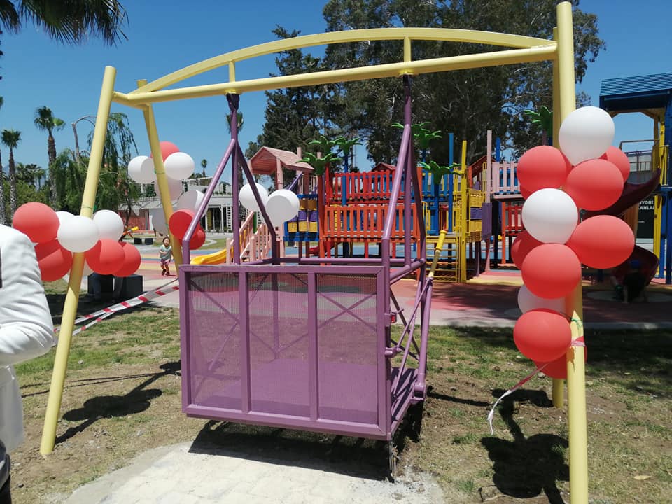 Engelsiz parkların sayısının artması, çocukların mutlu bir geleceğe adım atması demek. Mola Evi’nin yan tarafında hayata geçecek yeni Engelsiz Park projesi de işte bu anlayışın bir parçası olacak.